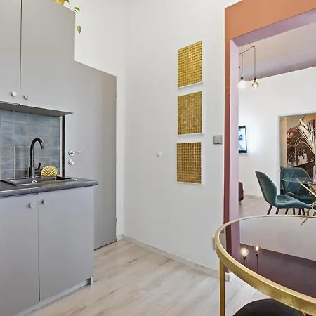 Apartmán Boutique 2br In Old Town With Parking