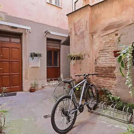 Boutique 2br In Old Town With Parking * Bratislava